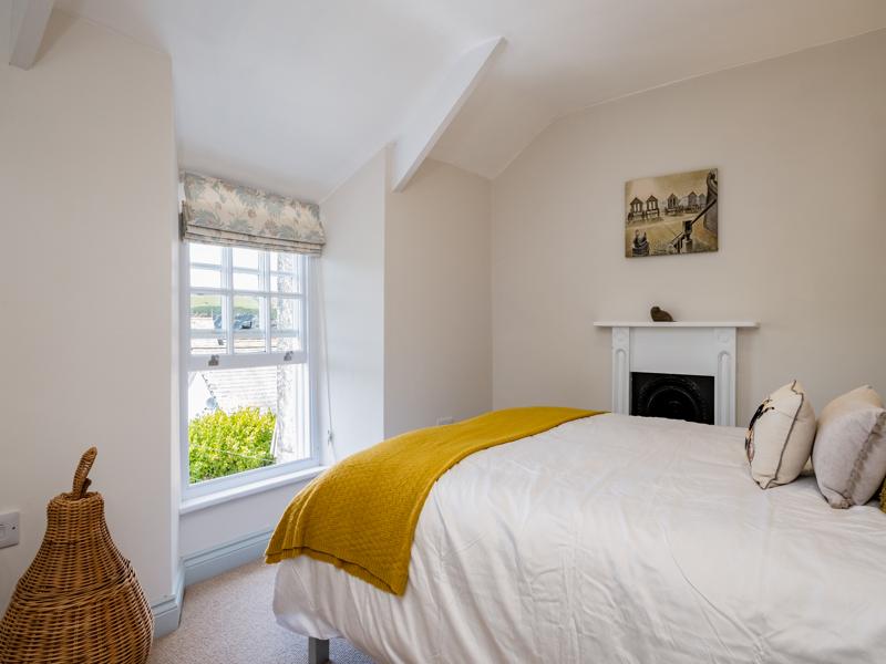 gulls roost 15 small